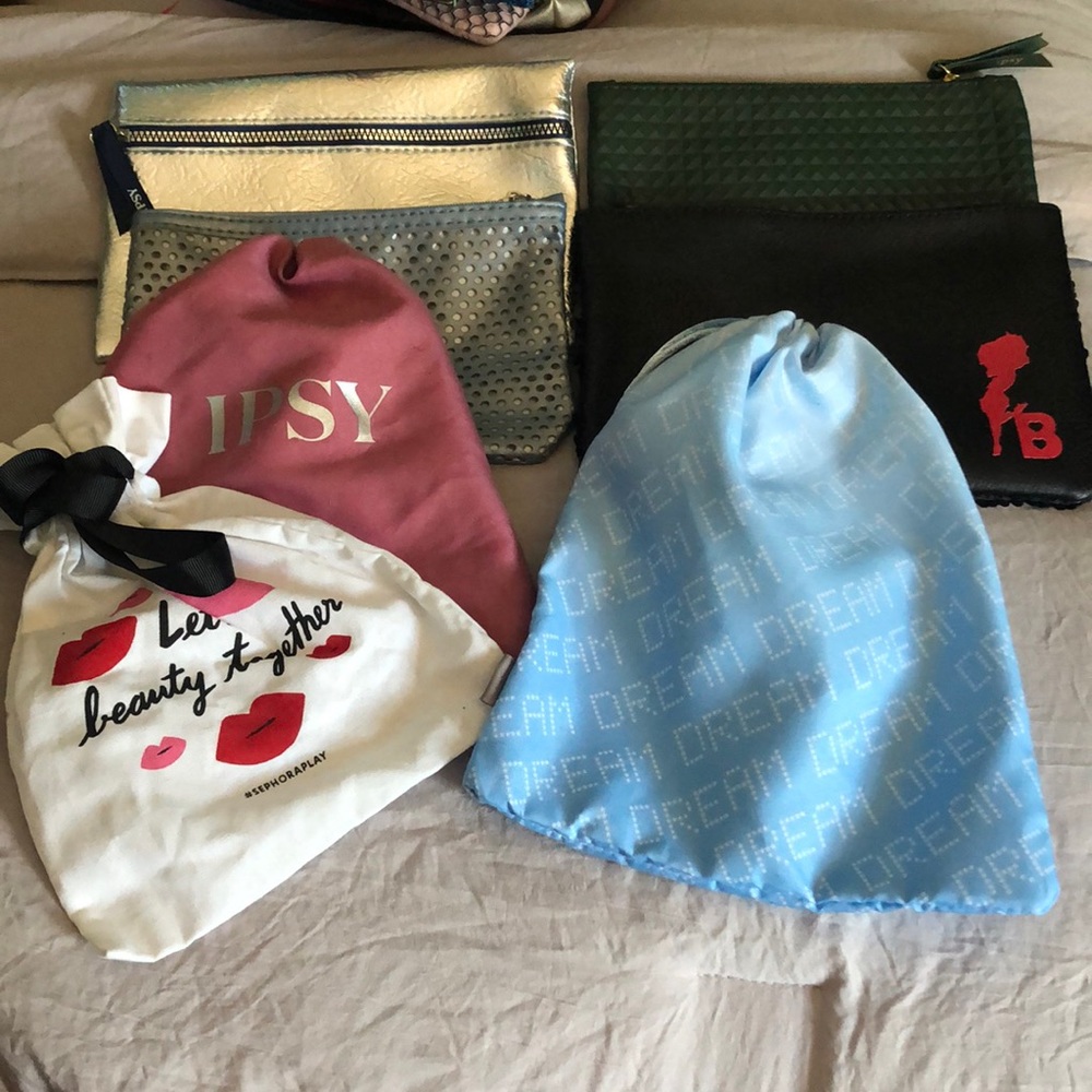 Makeup bag